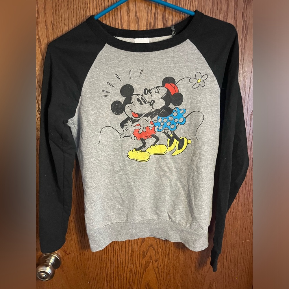 Disney Mickey and Minnie Mouse sweatshirt
